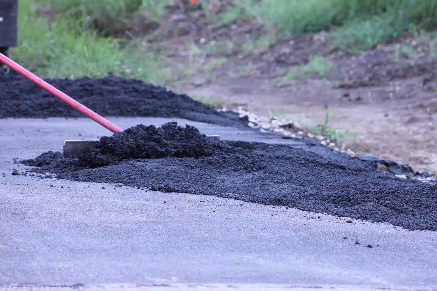 Asphalt pavement preservation application to extend service life and improve surface durability
