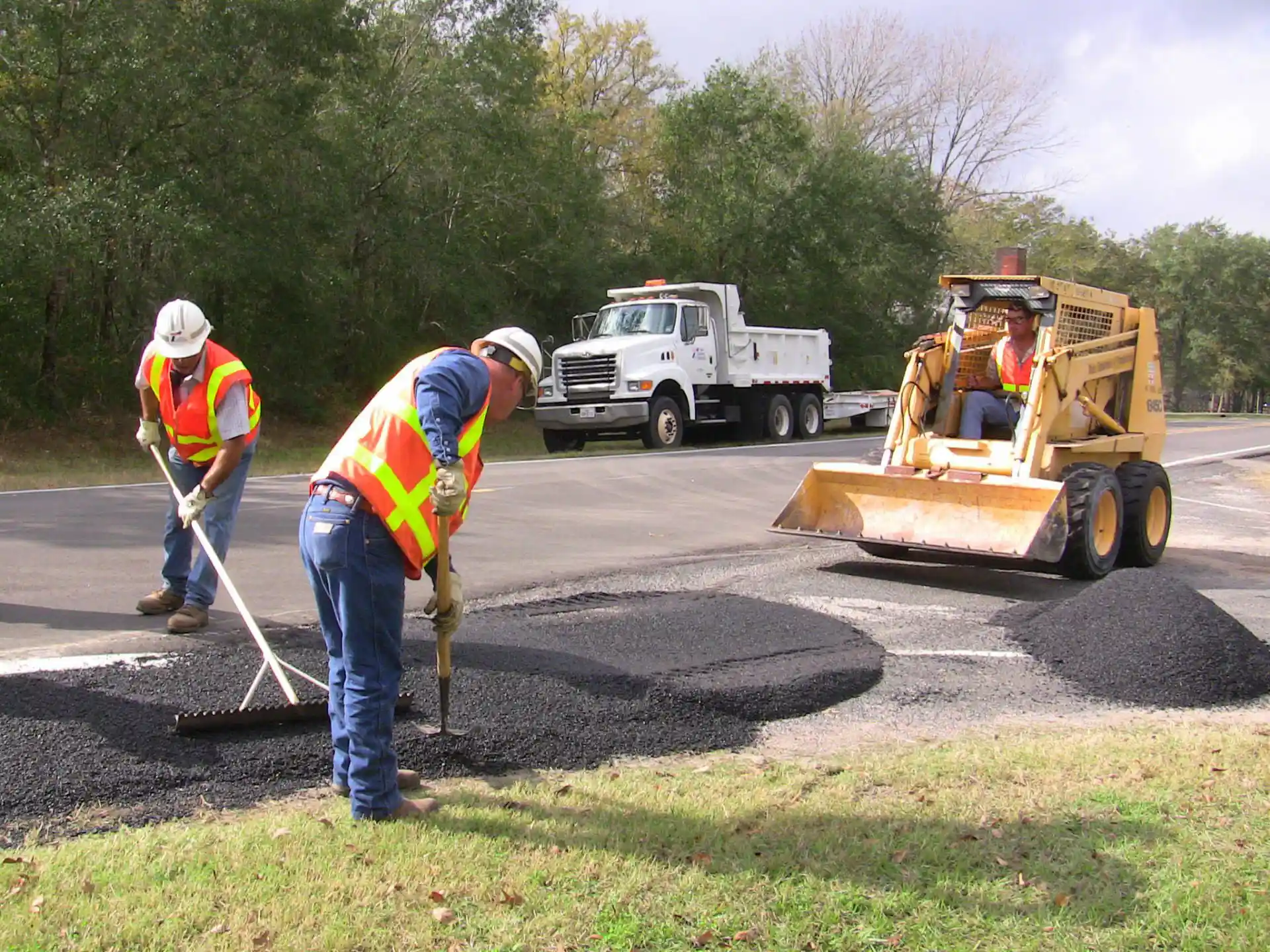 Roadway construction and pavement training support from Envirotx